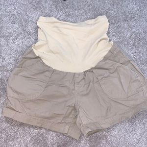 Maternity shorts